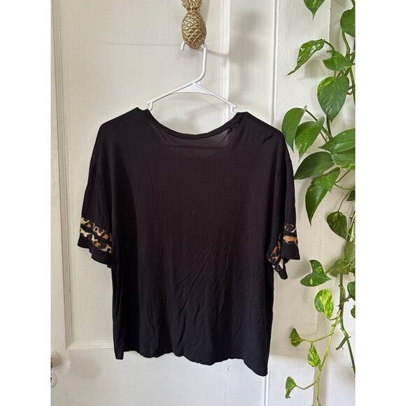 Rags 2 Riches women’s size large cheetah shirt - Picture 5 of 6